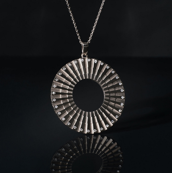 SI Simbolo Vita 18 karaat wit goud 32 diamanten - De meest krachtige juwelen ter wereld